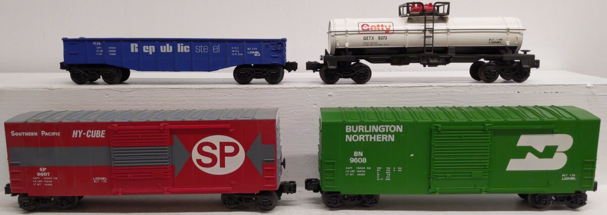 Lionel O Gauge Assorted Freight Cars: 9608, 9607, 9373, 9136 [4] VG