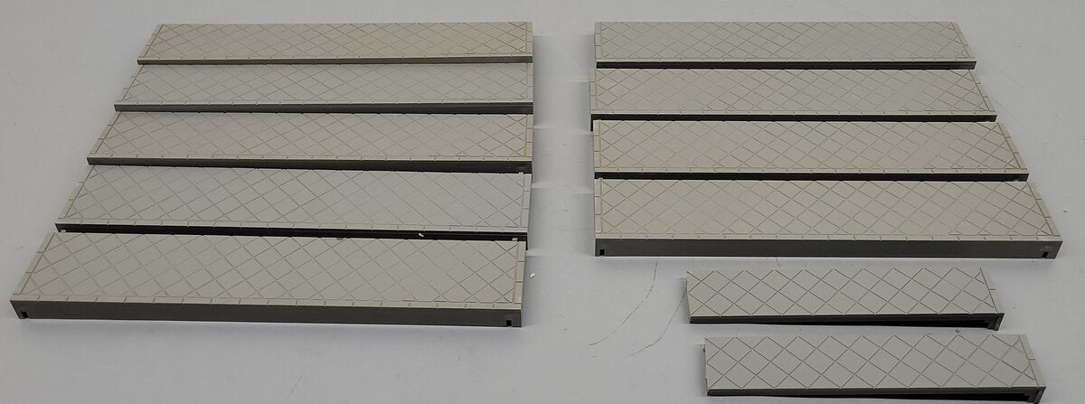 LGB 5034 G Scale Gray Plastic Platform Set VG/Box