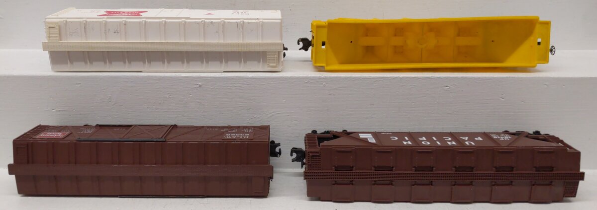 Lionel & KMT O Gauge Assorted Freight Cars: 9802, 19139, 9276, 23525 [4] VG