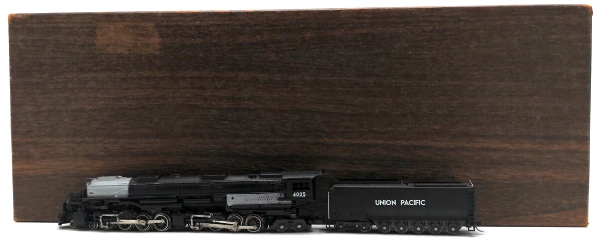 Con-Cor 9157 N Rivarossi Premiere Edition 4-8-8-2 Big Boy Locomotive UP 4005 LN/Box