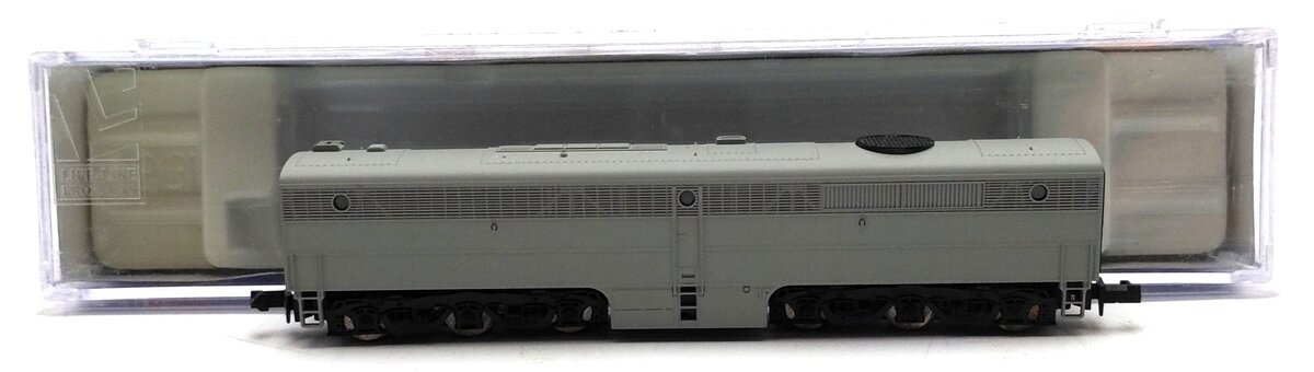 Life Like 7068 N Scale Undecorated Un-Powered Alco PB Diesel Locomotive LN/Box
