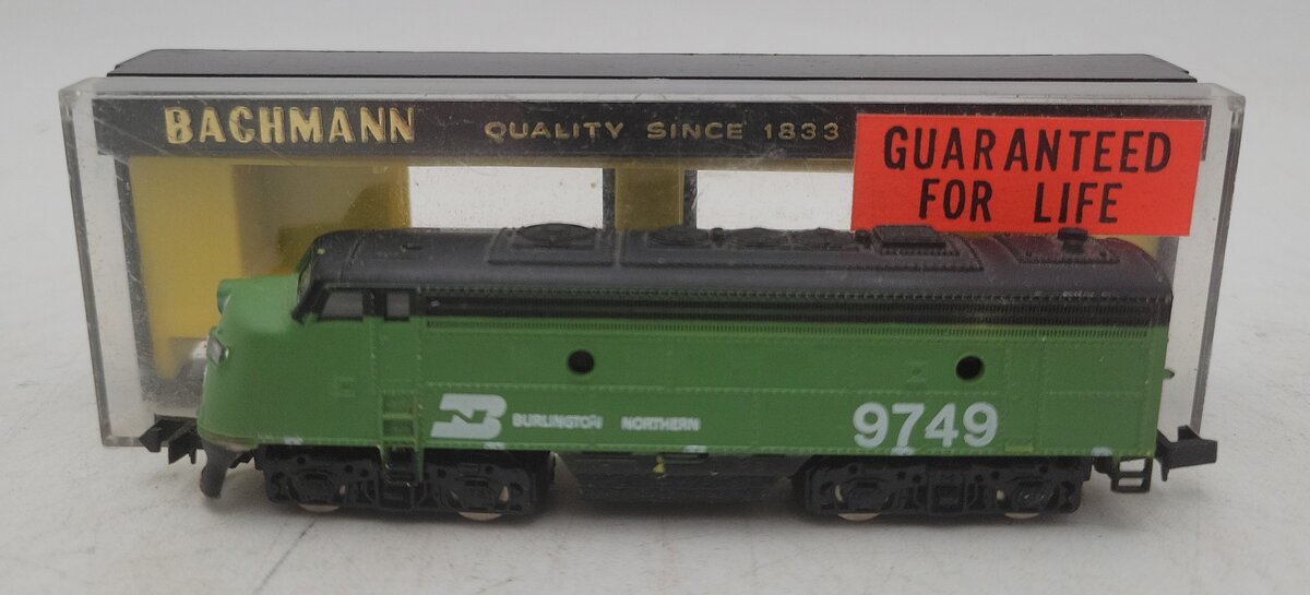 Bachmann 4649 N Scale Burlington Northern Diesel Locomotive # 9749 EX/Box