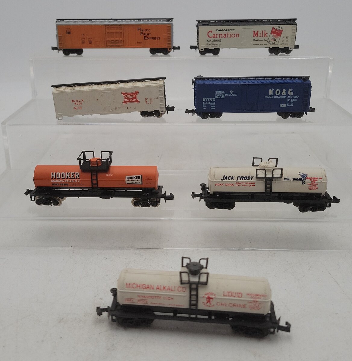Atlas & Other N Scale Assorted Freight Cars: #300207, #25001, #4326, #32308 [7] VG