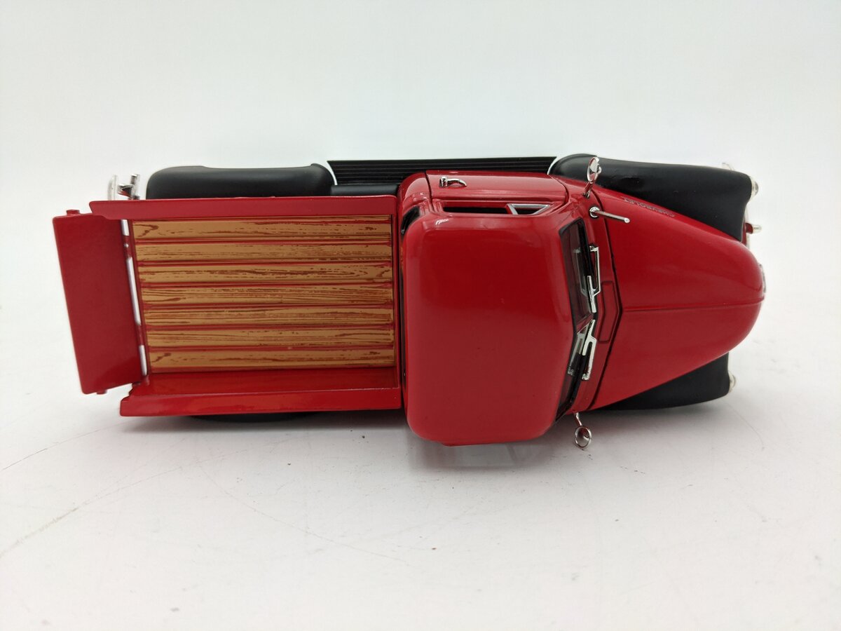 Signature CHPK50 1:32 1950 Red Chevrolet Pickup LN/Box