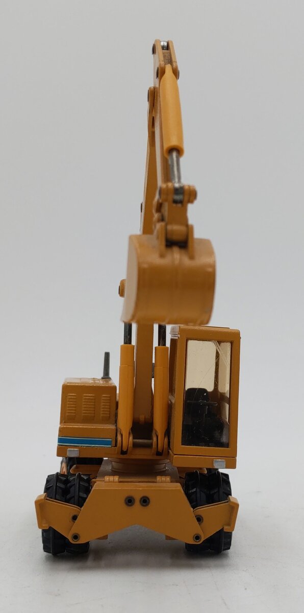Conrad 2818 1:50 Scale Dresser W625E Wheeled Excavator LN/Box