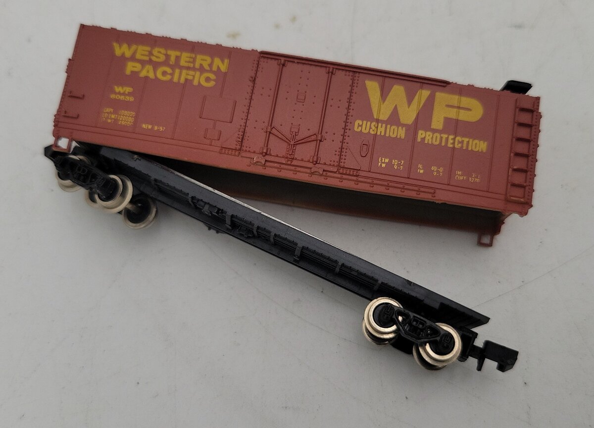 Bachmann N Scale Assorted Freight Cars: #10209, #31064, #43221, #6140 [6] EX