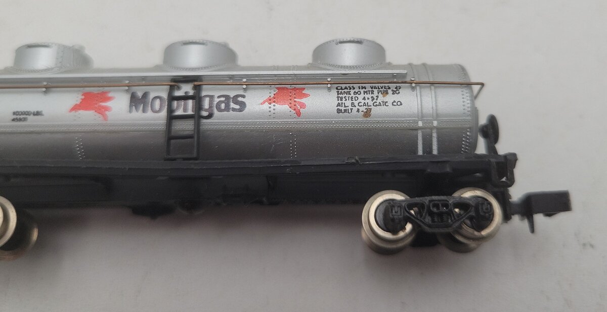 Bachmann N Scale Assorted Freight Cars: #10209, #31064, #43221, #6140 [6] EX