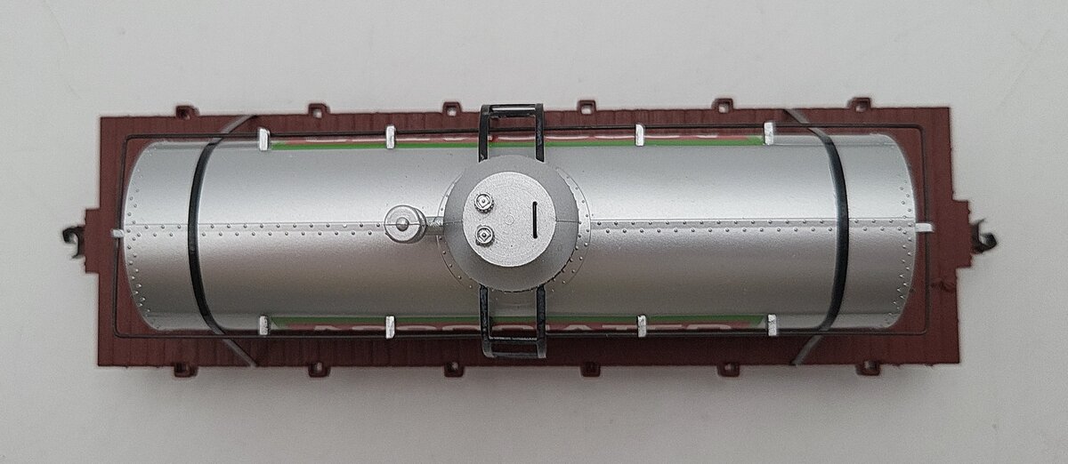 Bachmann 27148 On30 Associated Tank Car #1004 EX