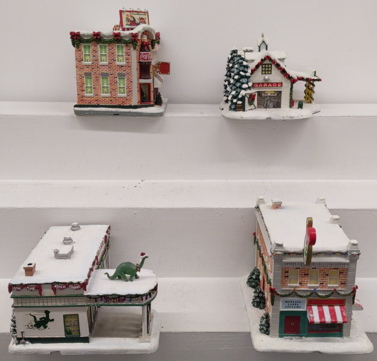 Hawthorne Village Assorted Ceramic Decorative Christmas & Winter Buildings [4] EX