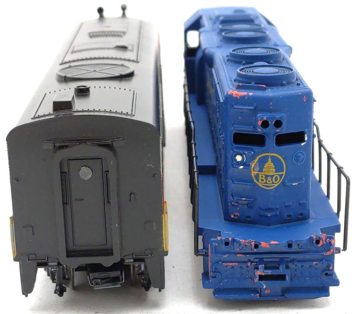 Atlas & Athearn HO Assorted Diesel Locomotives: 850, 7400 [2]