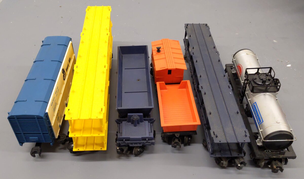 Lionel O Gauge Freight Cars [6]