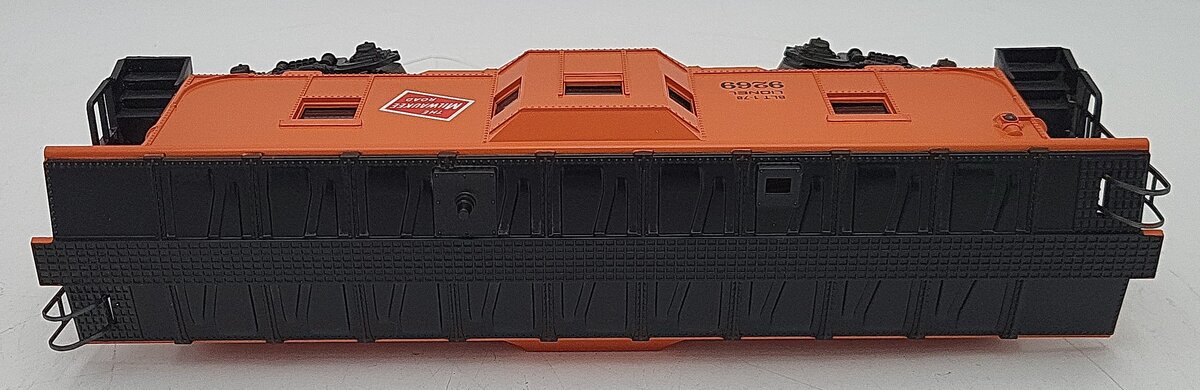 Lionel 6-9269 O Milwaukee Road Bay Window Caboose EX/Box