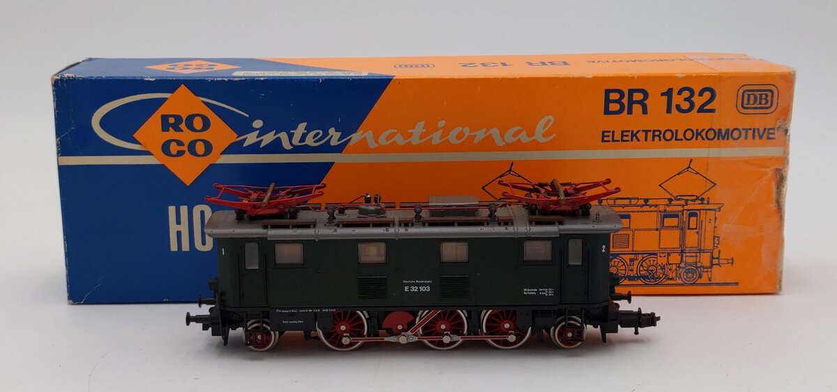 Roco 04145S HO Scale DB BR 132 Electric Locomotive EX/Box
