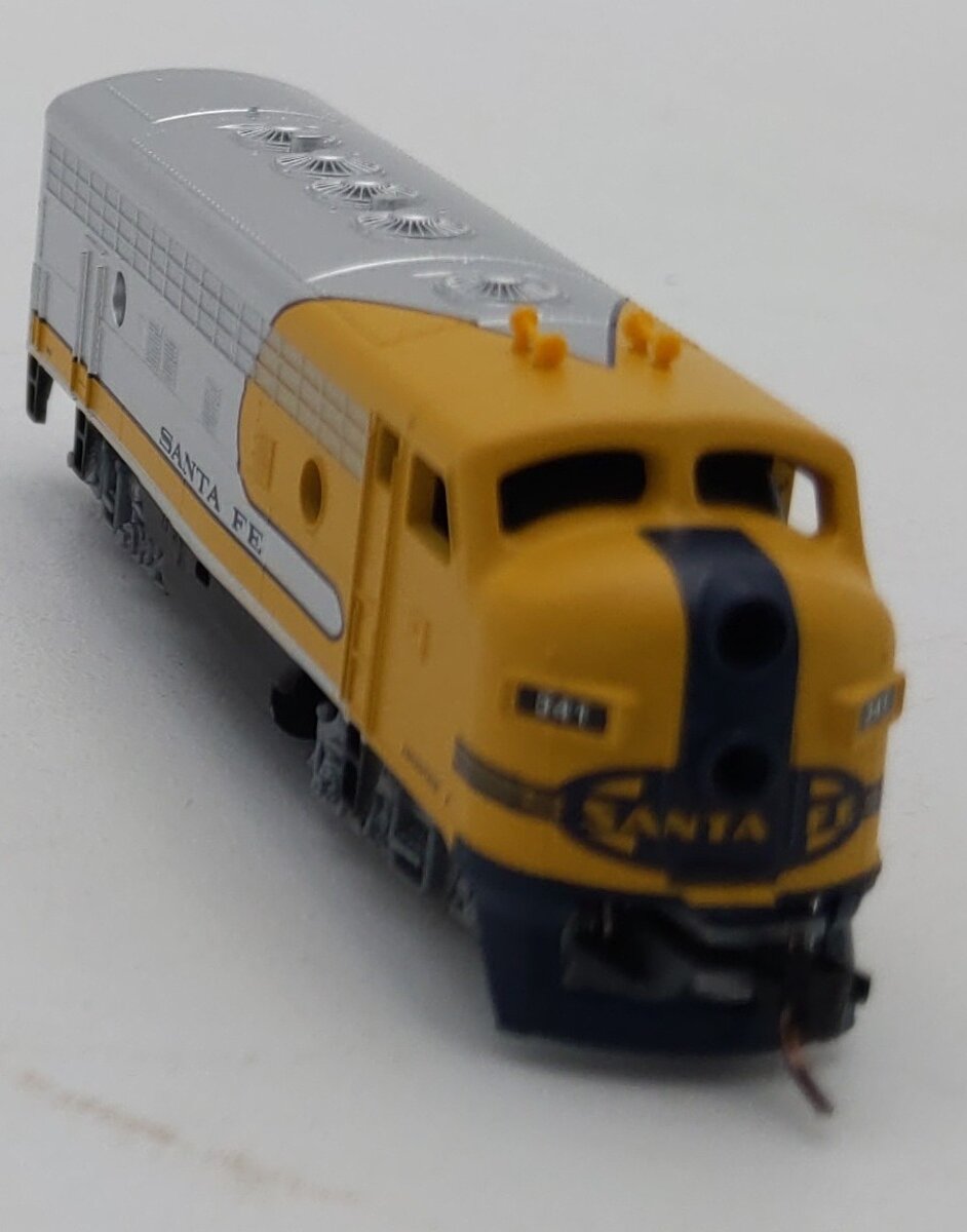 Micro-Trains 98001280 Z Santa Fe EMD F7A Diesel Locomotive #341 LN/Box