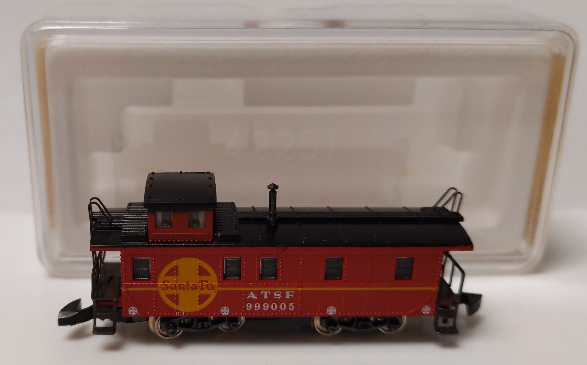Marklin 8636 Z Scale Atchison, Topeka & Santa Fe Caboose #999005 LN/Box