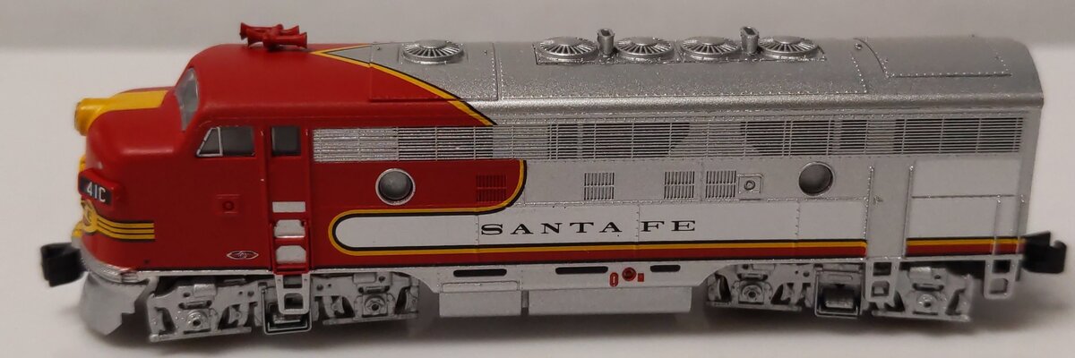 American Z-Line 63001-4 Z Scale Santa Fe Locomotive #41C LN/Box
