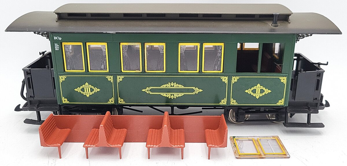 LGB 3060 G Scale Green 8-Wheel Passenger Car (Metal Wheels/Lighted) VG