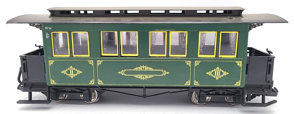 LGB 3060 G Scale Green 8-Wheel Passenger Car (Metal Wheels/Lighted) VG