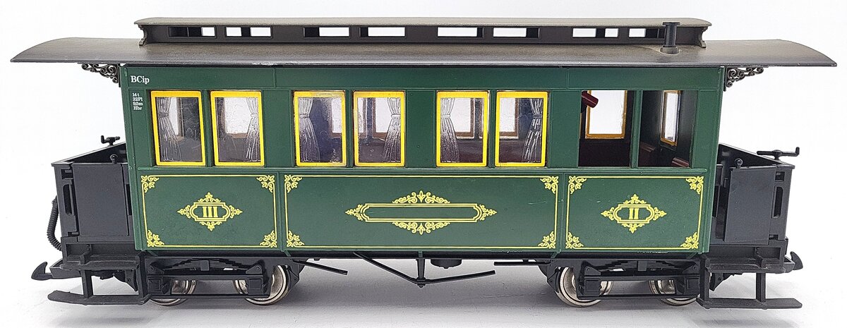 LGB 3060 G Scale Green 8-Wheel Passenger Car (Metal Wheels/Lighted) VG