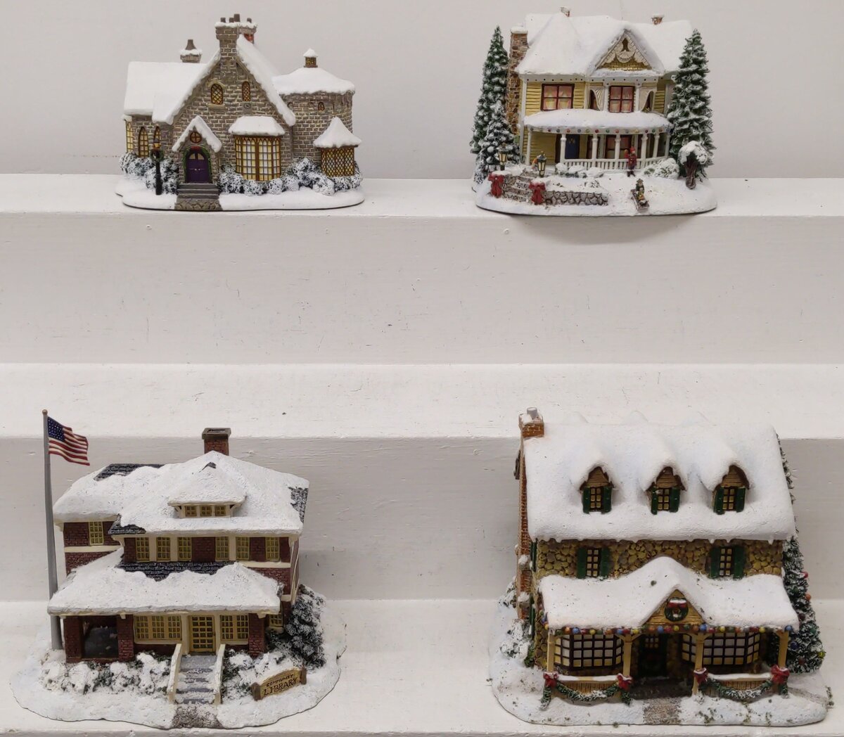 Hawthorne Village Assorted Ceramic Decorative Christmas & Winter Buildings [4] EX