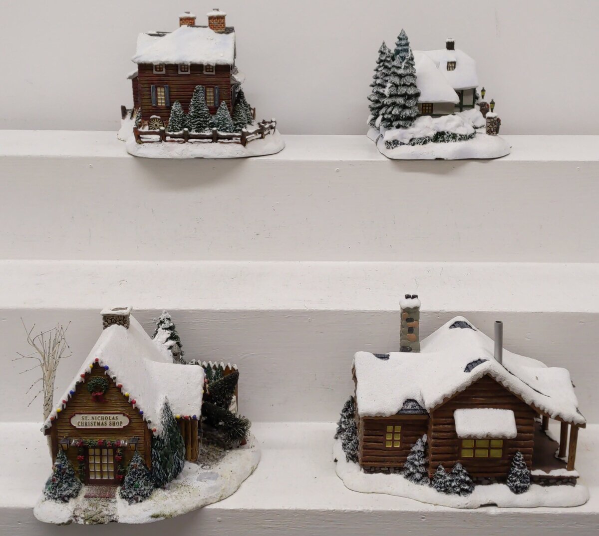 Hawthorne Village Assorted Ceramic Decorative Christmas & Winter Buildings [4] EX