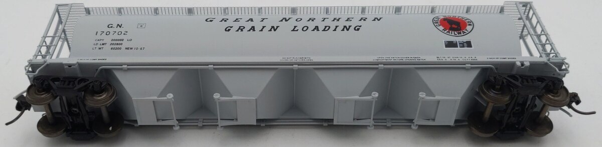 InterMountain 45204-34 HO Great Northern Cylindrical Covered Hopper #170702 EX/Box