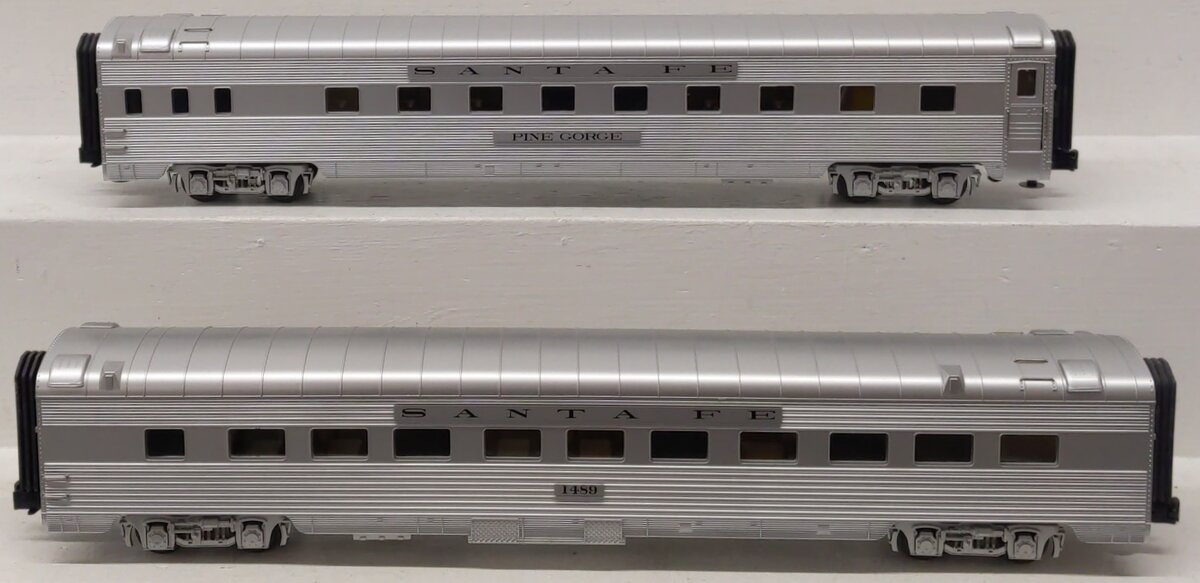 MTH 20-66040 O Santa Fe 70' Streamlined Sleeper/Diner Passenger Set (Set of 2) LN/Box