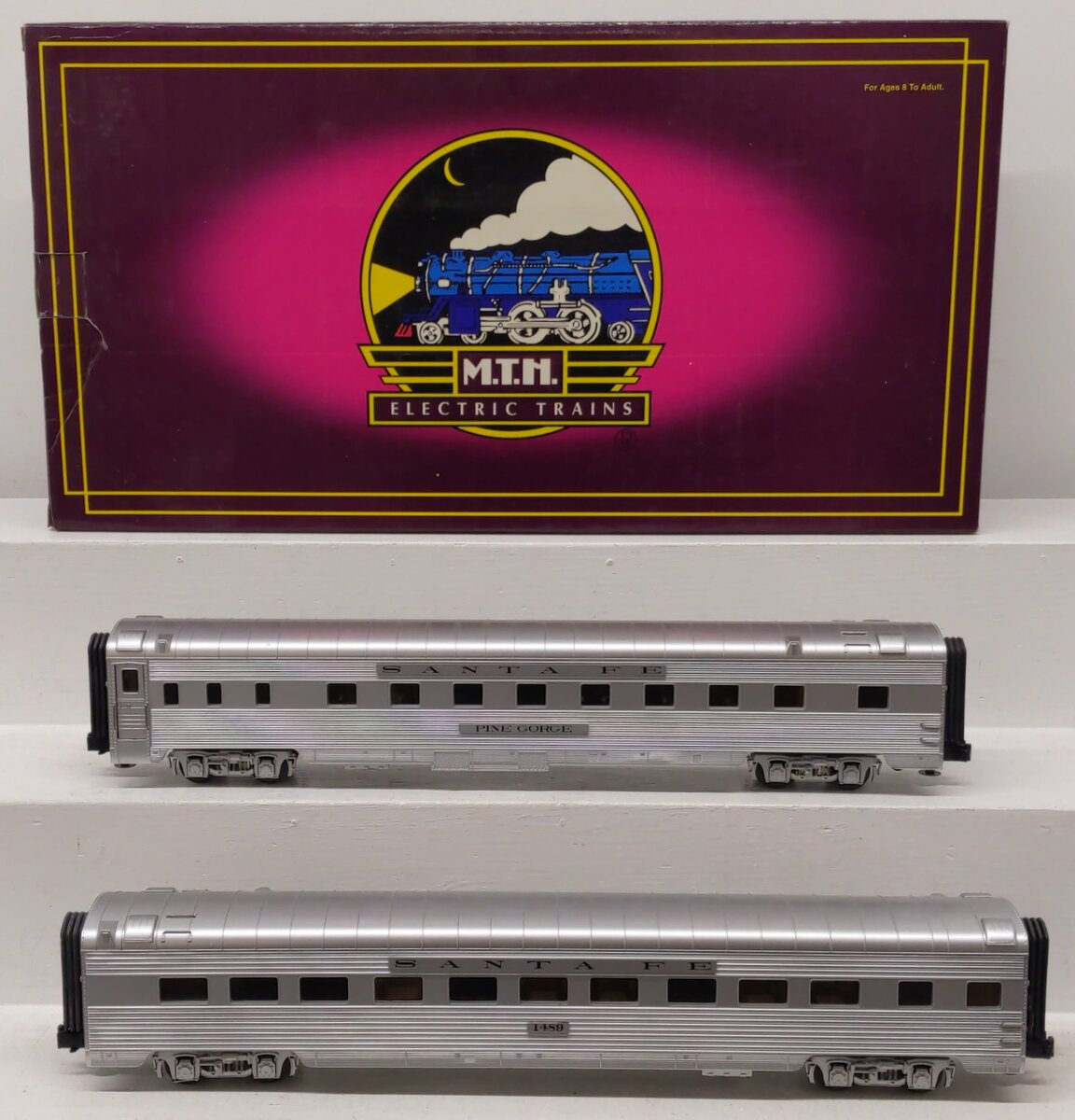 MTH 20-66040 O Santa Fe 70' Streamlined Sleeper/Diner Passenger Set (Set of 2) LN/Box