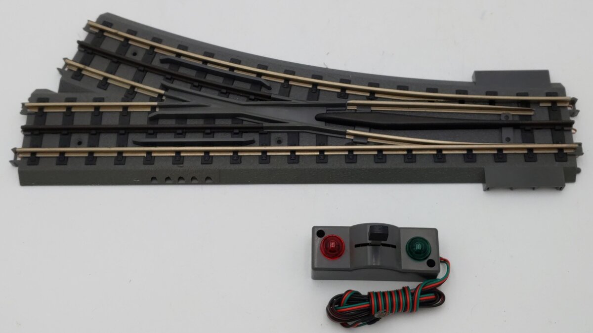 MTH 40-1020 O72 RealTrax Nickel Silver Right Hand Remote Switch Turnout  EX/Box