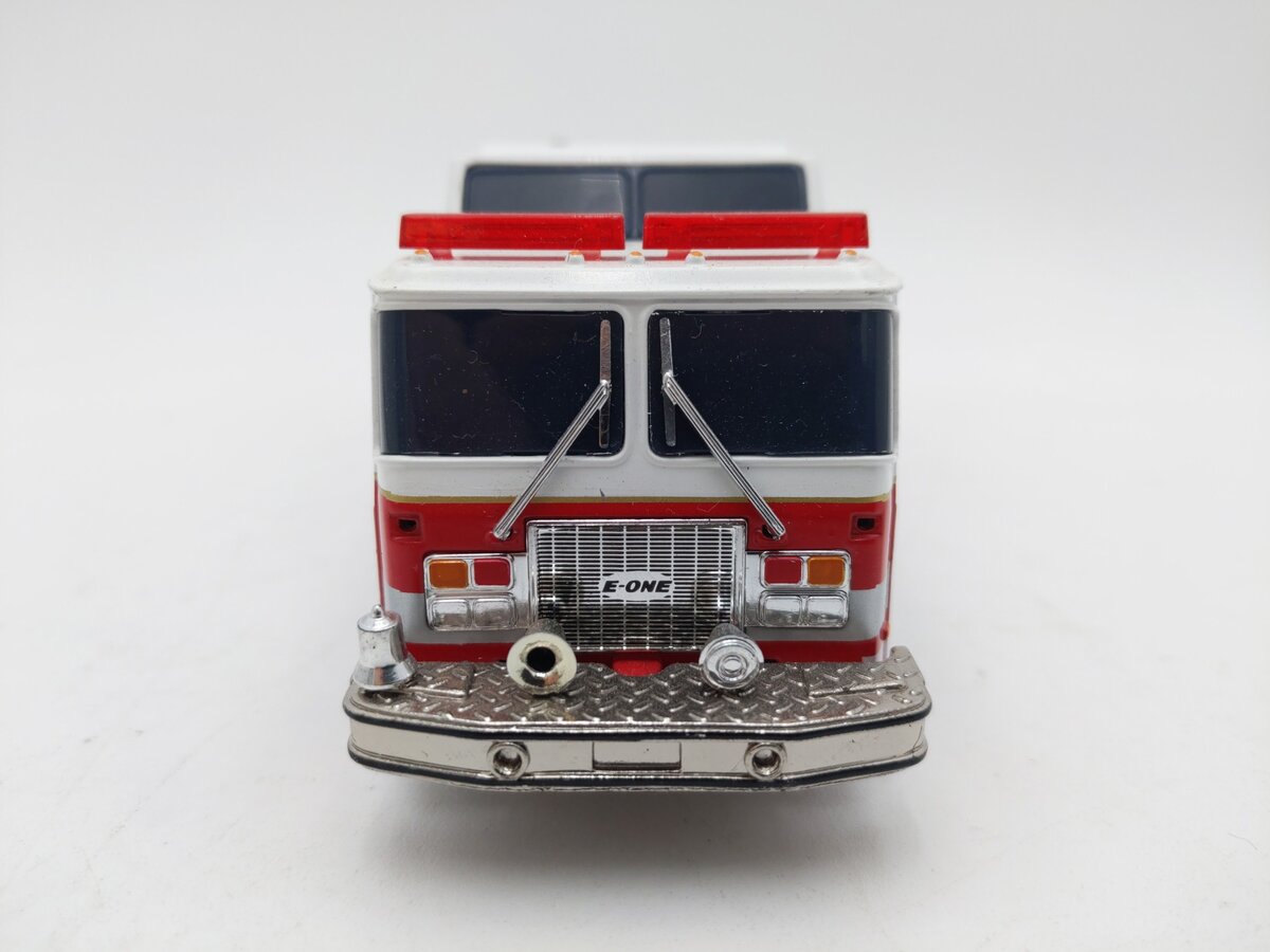 Corgi 52201 1:50 E-One Cyclone II Rescue EX/Box