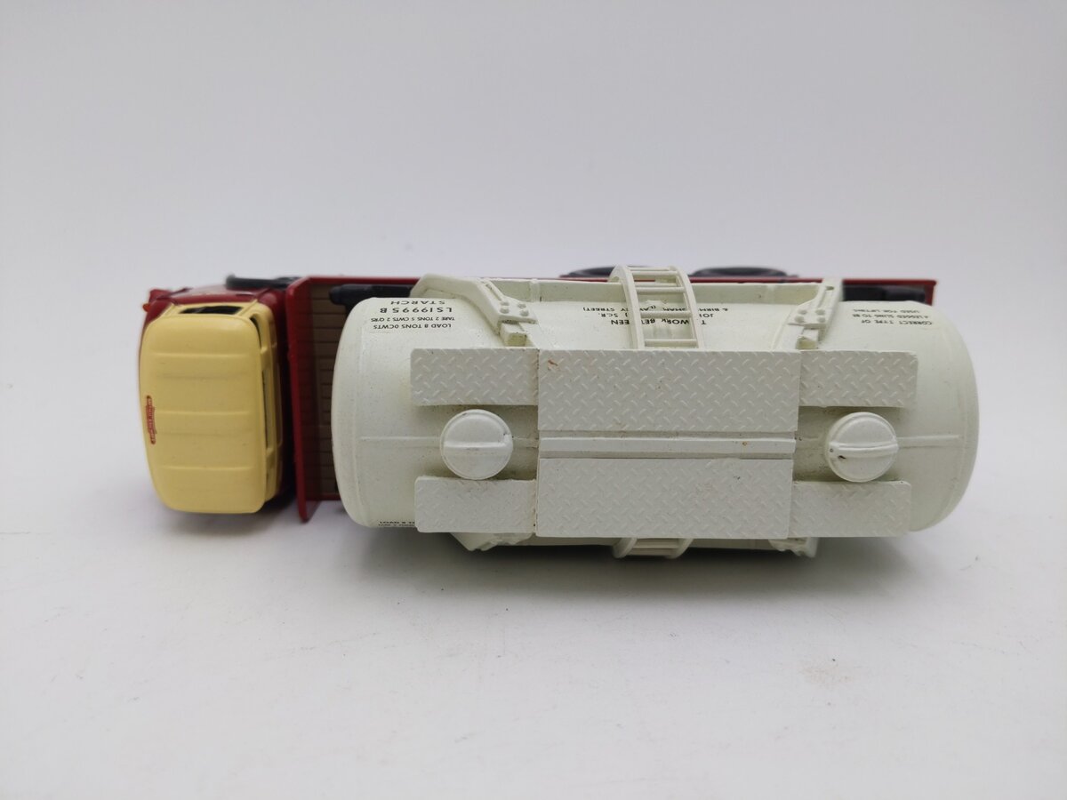 Corgi CC11606 1:50 Albion Reiver Platform Lorry & Tank Container Load - British EX/Box