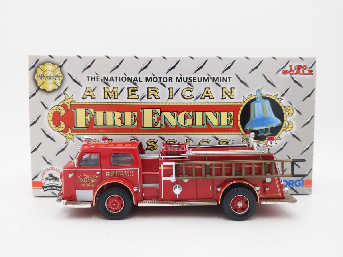 Corgi US53514 1:50 1950s American LaFrance 700 Series Closed Cab Middletown FD EX/Box