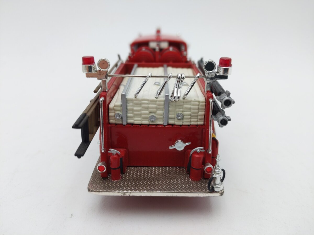 Corgi US53514 1:50 1950s American LaFrance 700 Series Closed Cab Middletown FD EX/Box