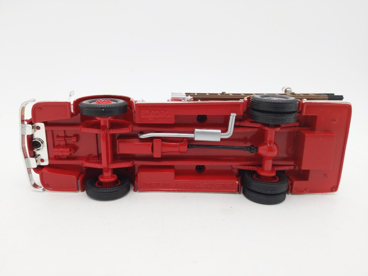 Corgi US53514 1:50 1950s American LaFrance 700 Series Closed Cab Middletown FD EX/Box