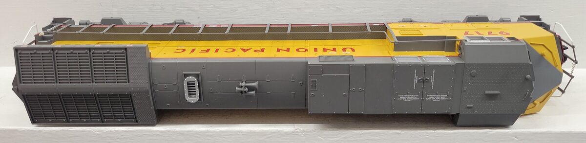 Lionel 6-18286 Union Pacific Dash 9-44C Powered Diesel Locomotive #9717 LN/Box