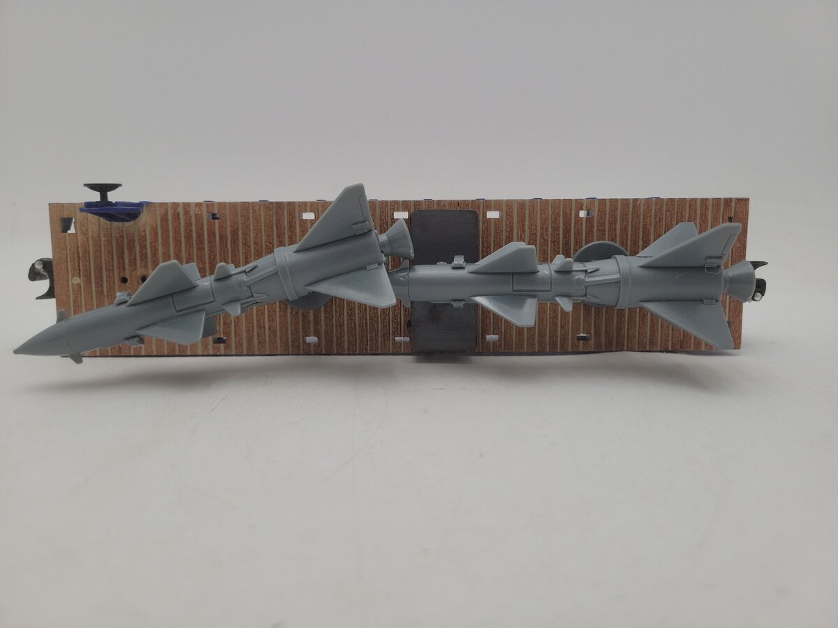Menards 279-4490 O Gauge US Airforce Flatcar w/ 2 Rockets EX/Box