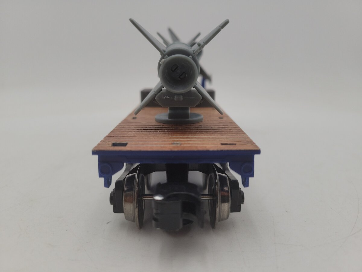 Menards 279-4490 O Gauge US Airforce Flatcar w/ 2 Rockets EX/Box