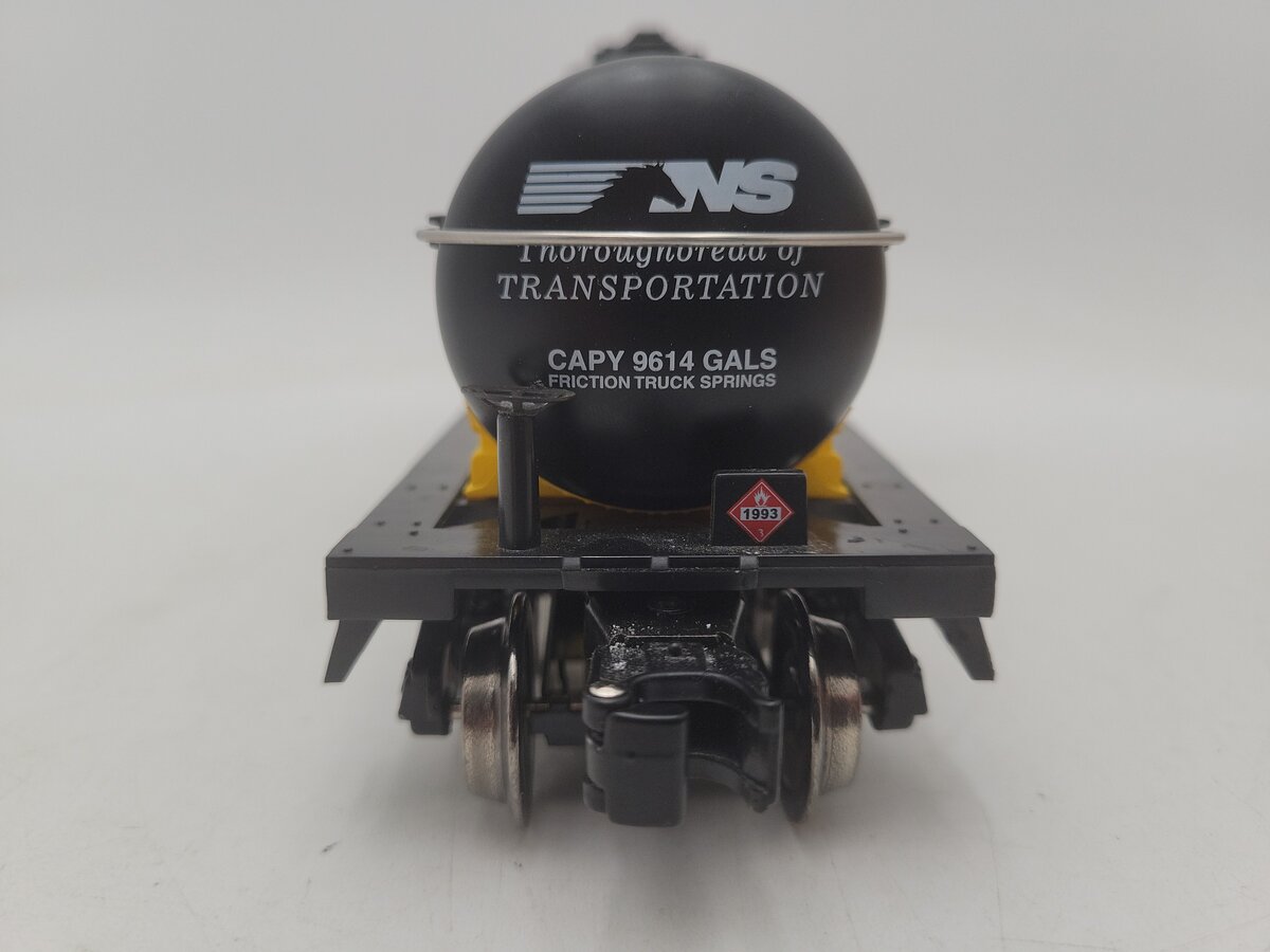 Menards 279-4318 O Gauge Pennsylvania Tank Car EX/Box