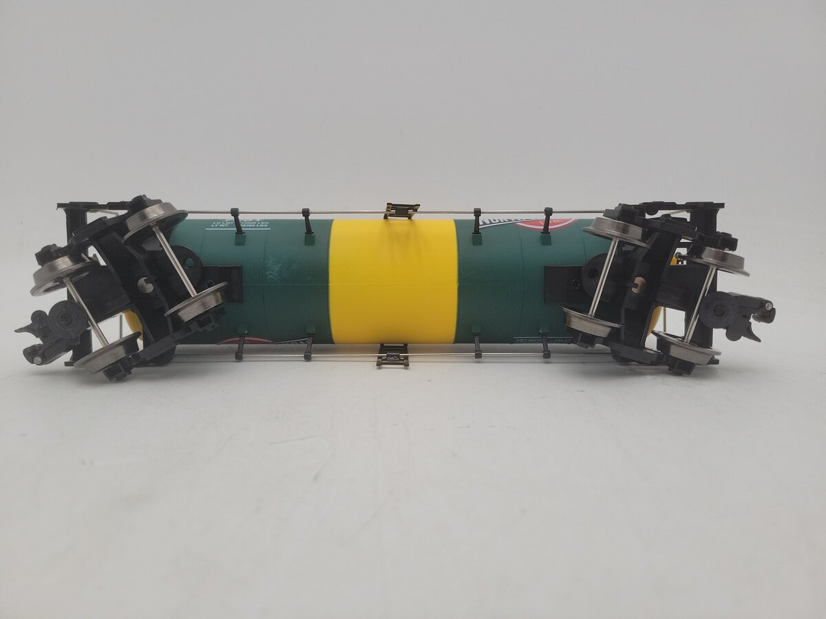 Menards 279-6742 O Gauge Chicago & North Western Tanker Car EX