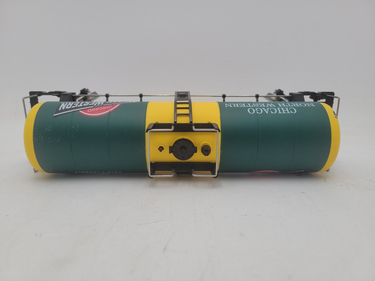 Menards 279-6742 O Gauge Chicago & North Western Tanker Car EX
