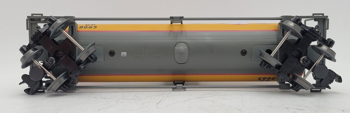 Lionel 1928680 O Gauge Union Pacific Uni-Body Tank Car EX/Box