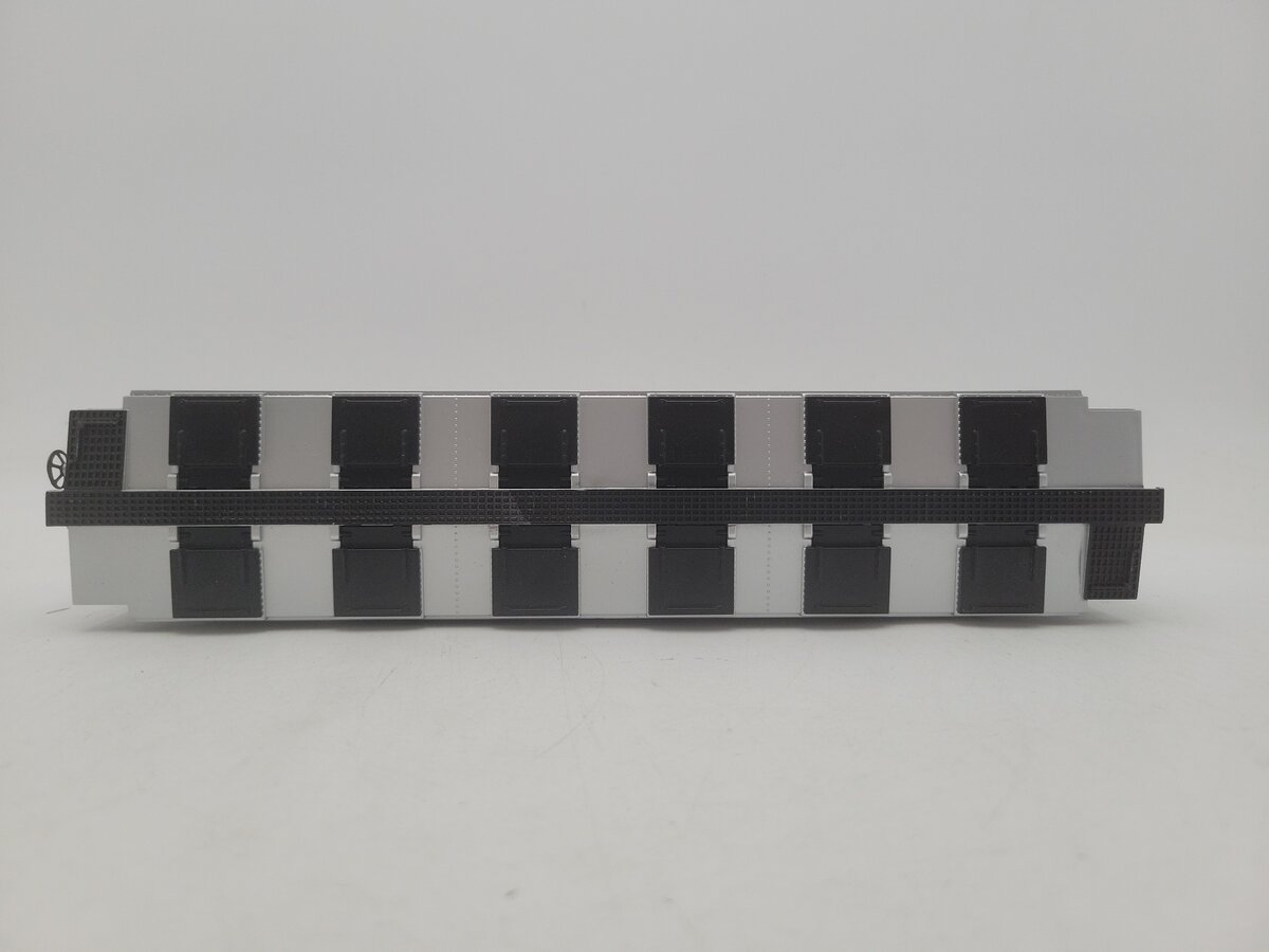 Menards 279-5273 O Gauge Burlington Northern Covered Hopper Car EX/Box