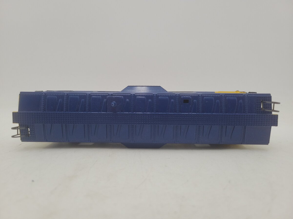 Lionel 6-9317 O Gauge AT&SF Blue & Yellow Bay Window Caboose #9317 VG/Box