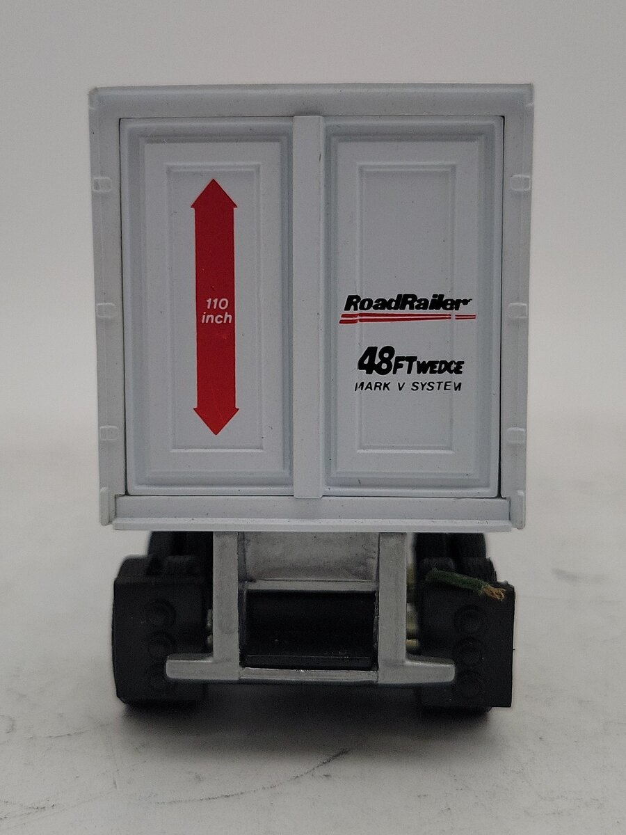 Lionel 6-12833 O 1:48 Scale RoadRailer Tractor & Trailer Truck EX/Box