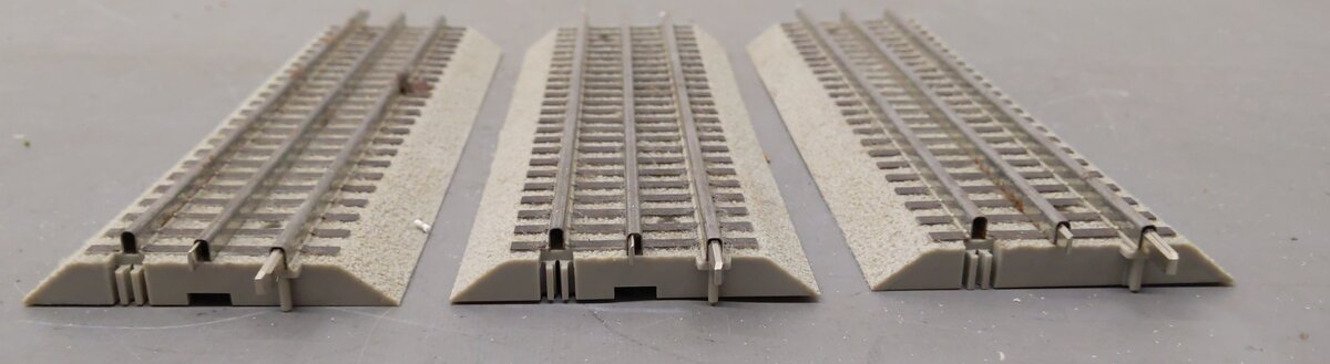 Lionel 6-12014 & 6-12042 O Gauge Assorted Fast Track Sections [4]