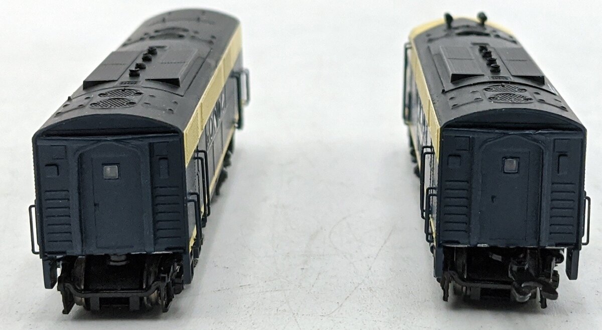 InterMountain 69001 N Scale Santa Fe "Cat Whiskers II" AB Diesel Locomotive Set LN/Box