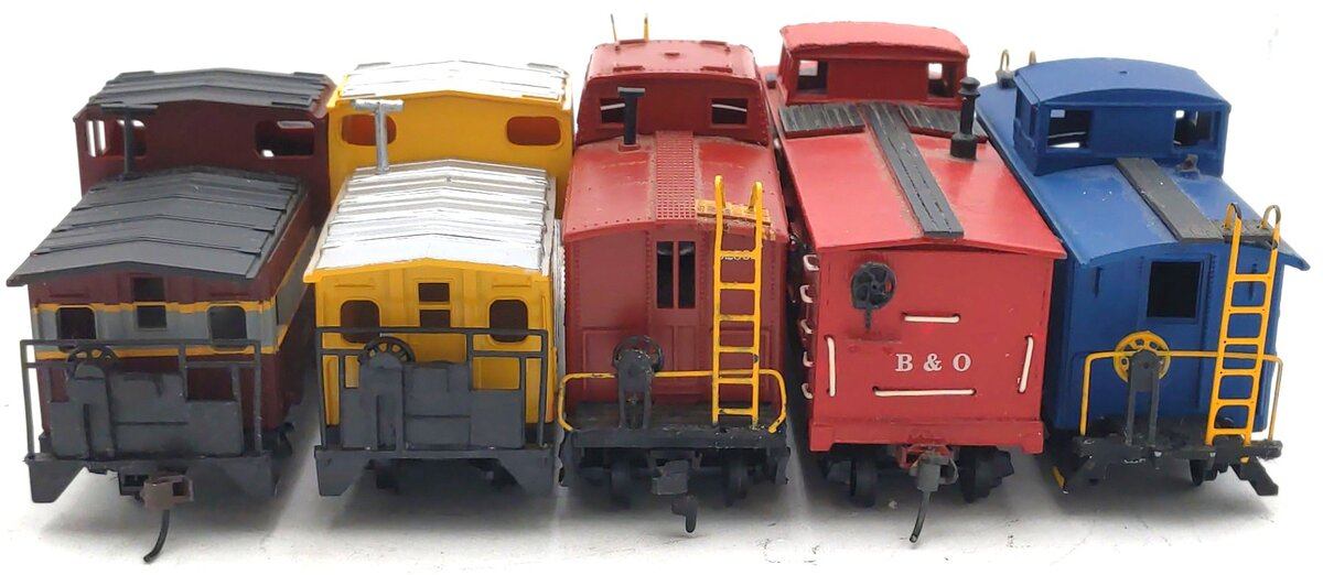 Bachmann & Others HO Scale Assorted Caboose [5]