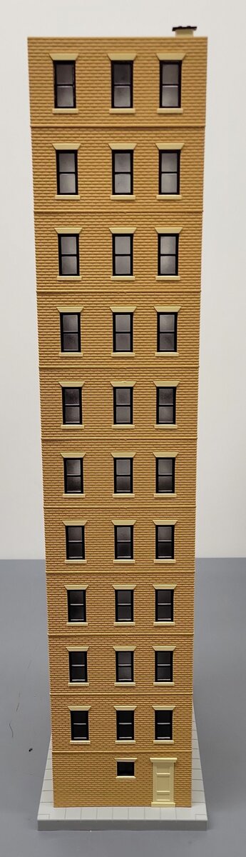MTH 30-90381 O Gauge Yankee Clipper Hotel 11-Story w/Blinking Sign EX