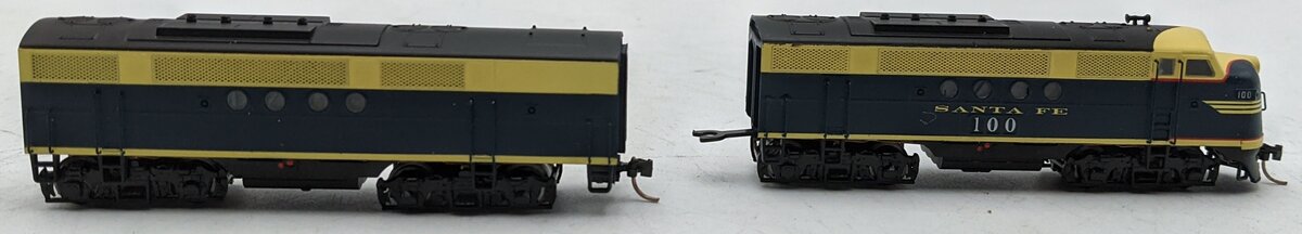InterMountain 69001-02 N Scale Santa Fe Catwhisker II AB Diesel Locomotive #100 EX/Box