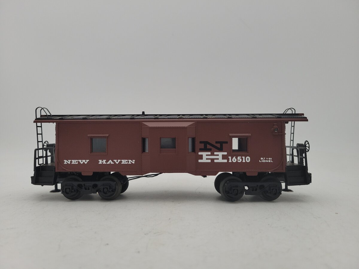 Lionel 6-16510 O New Haven Bay Window Caboose with Lighted Interior #16510 EX/Box